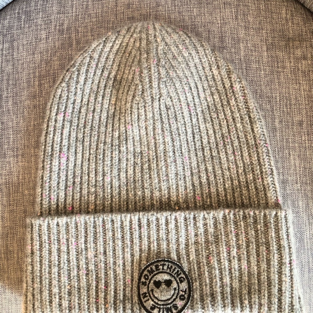 100% cashmere beanie knit hat with smiley face patch